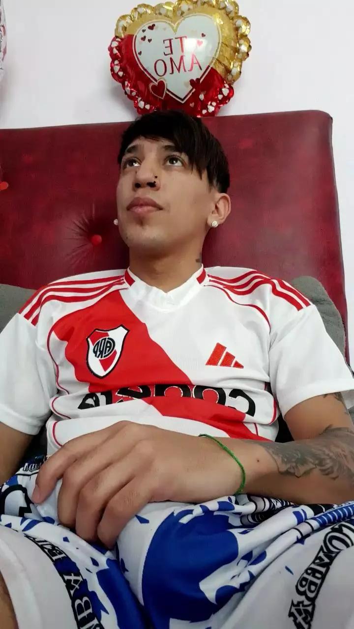 Alegoku1 on Cam4 