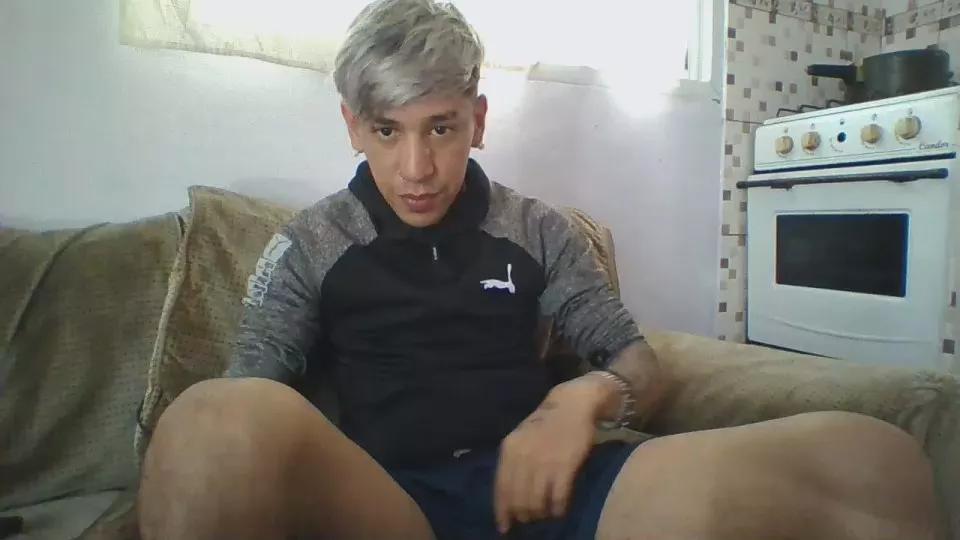 Alegoku1 on Cam4 
