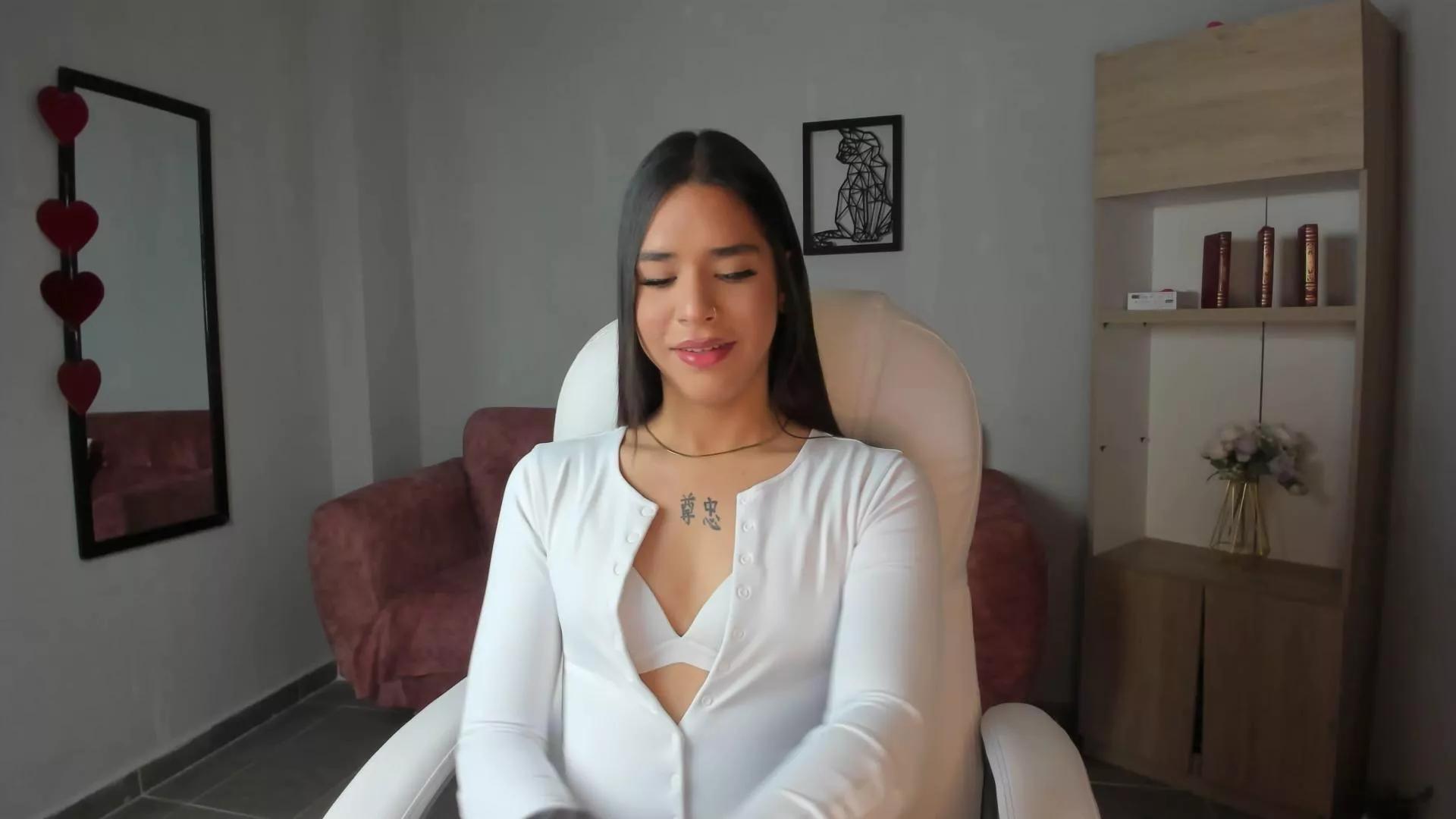 AliceSecrets on Cam4 