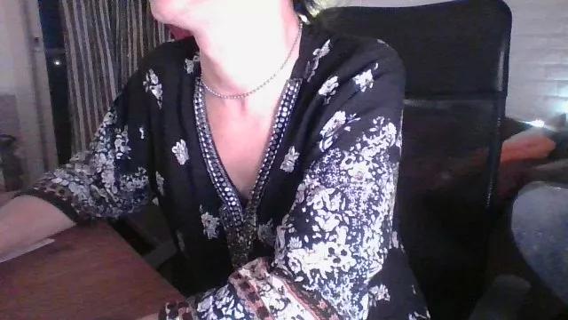 aliviptrans on Cam4 