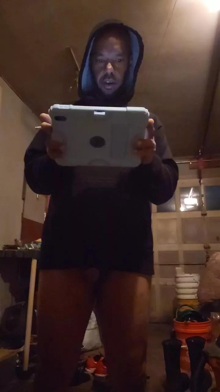 Alvi45 on Cam4 