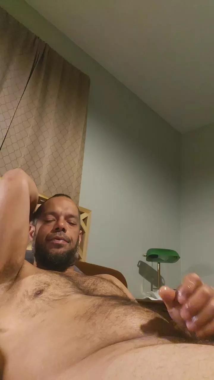 Alvi45 on Cam4 