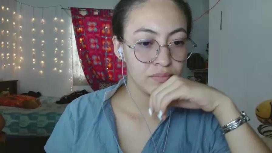 Amitlu_ on Cam4 
