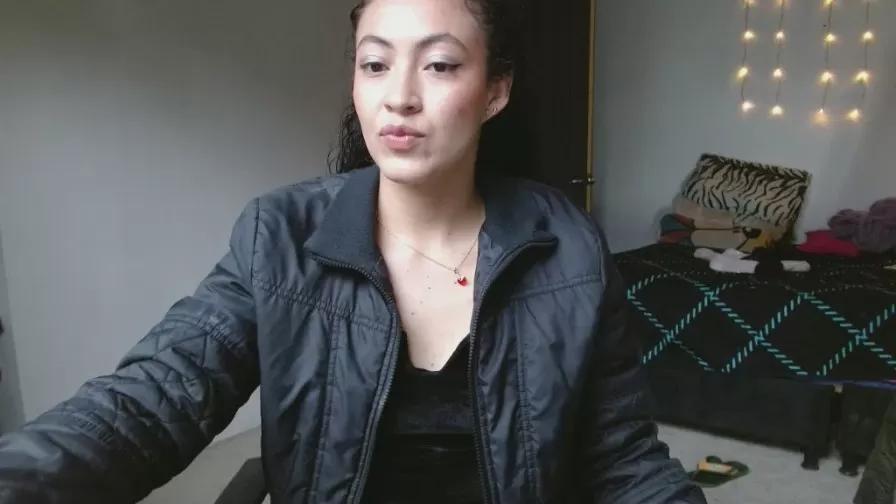 Amitlu_ on Cam4 