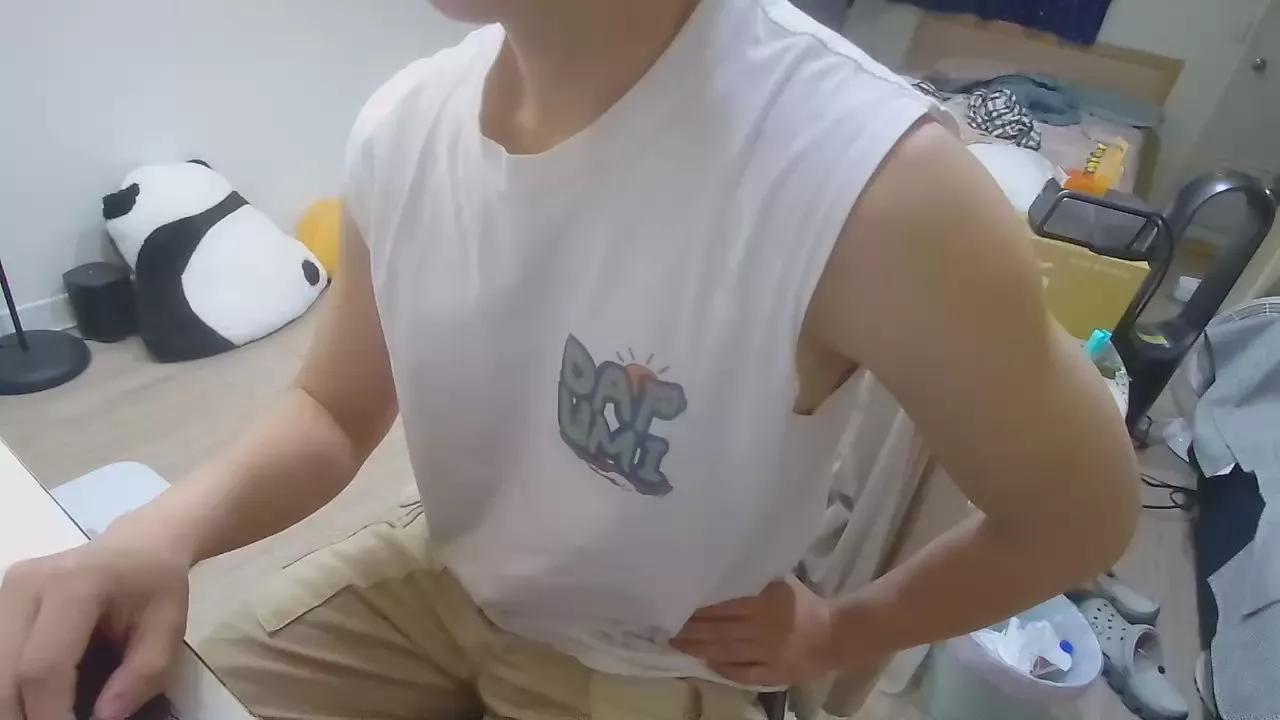 AnthroTW on Cam4 