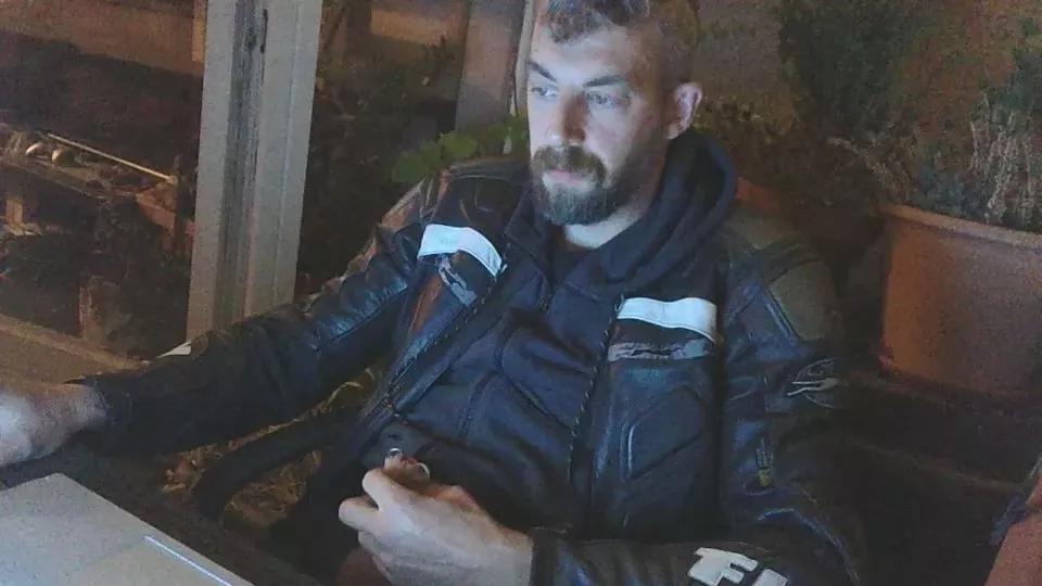 Armywichser on Cam4 