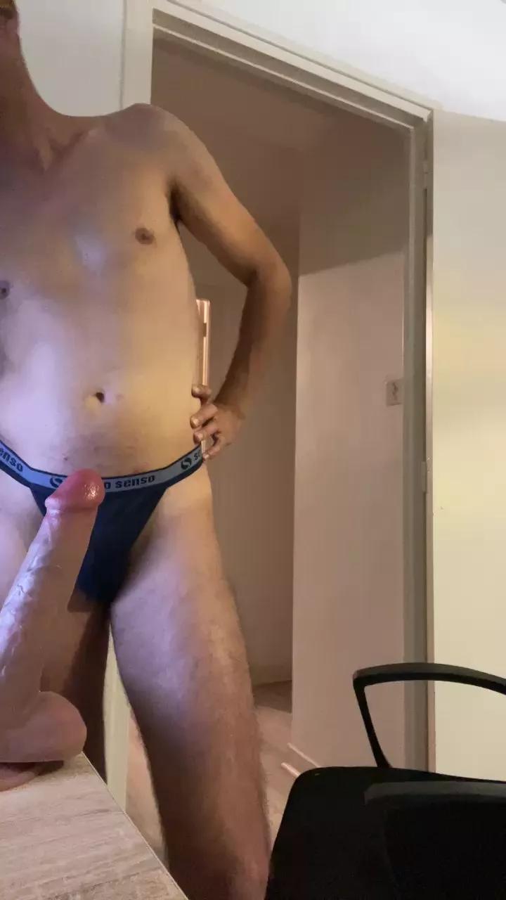 Babyboy2021xxx on Cam4 