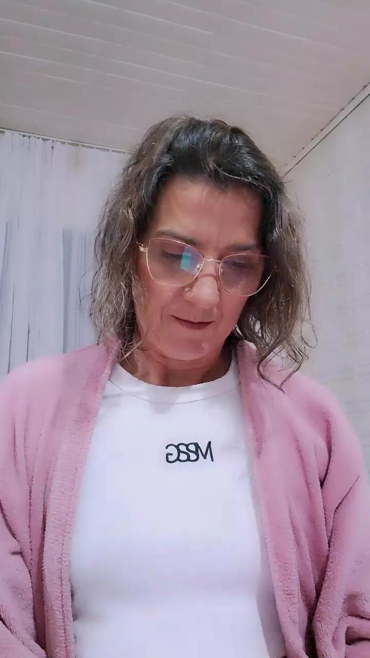 Bellaju on Cam4 