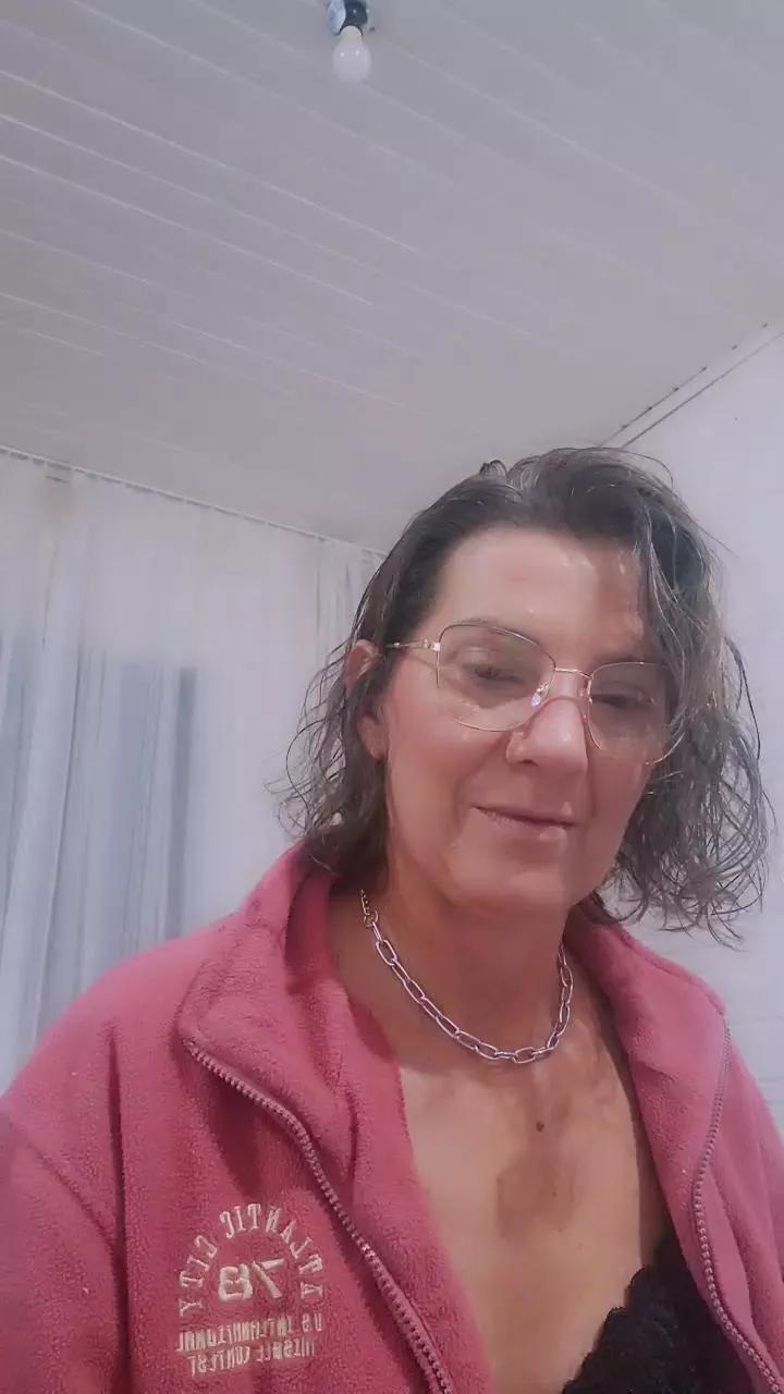 Bellaju on Cam4 
