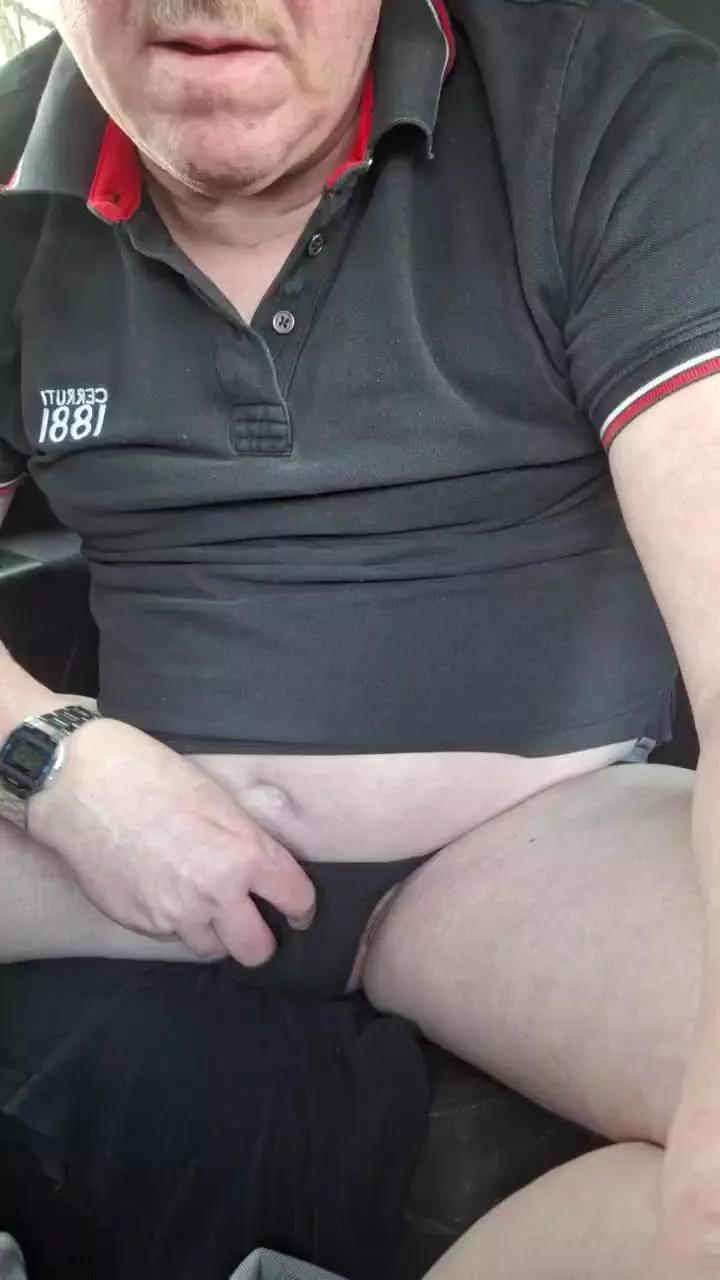berlin111000 on Cam4 