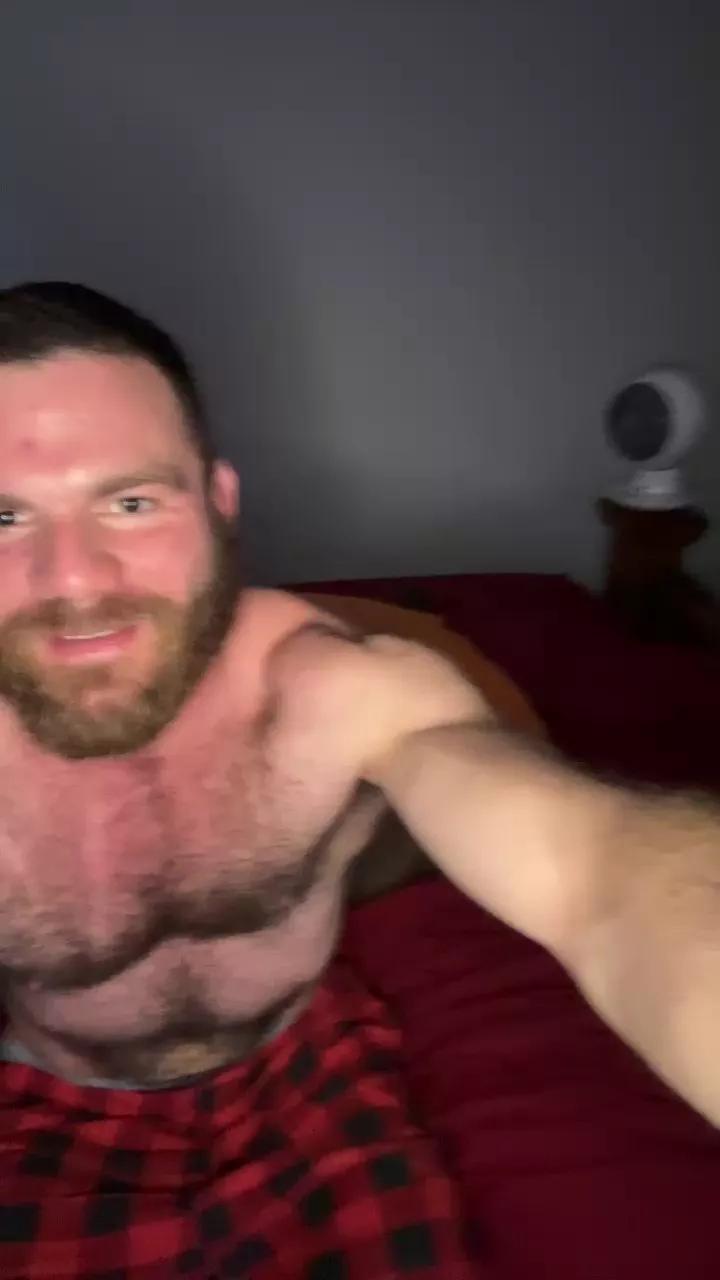 Bighairytopping on Cam4 