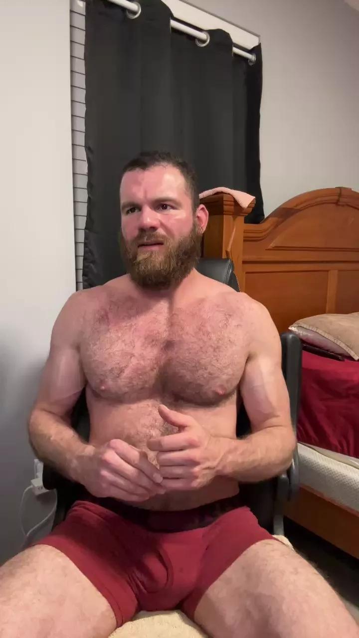 Bighairytopping on Cam4 