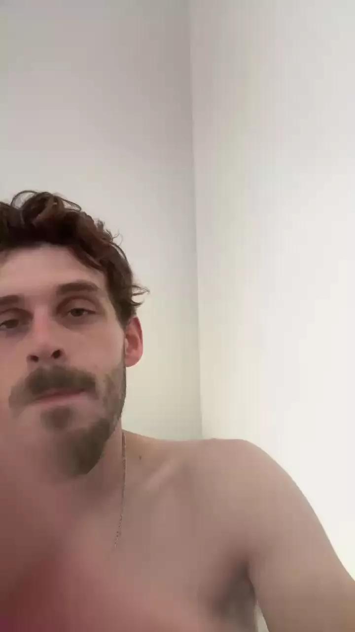 Blake_Bate1999 on Cam4 