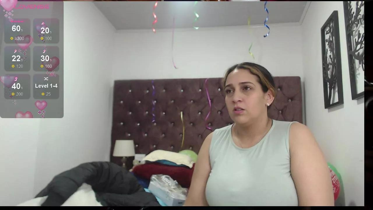 blue_water_cs on Cam4 