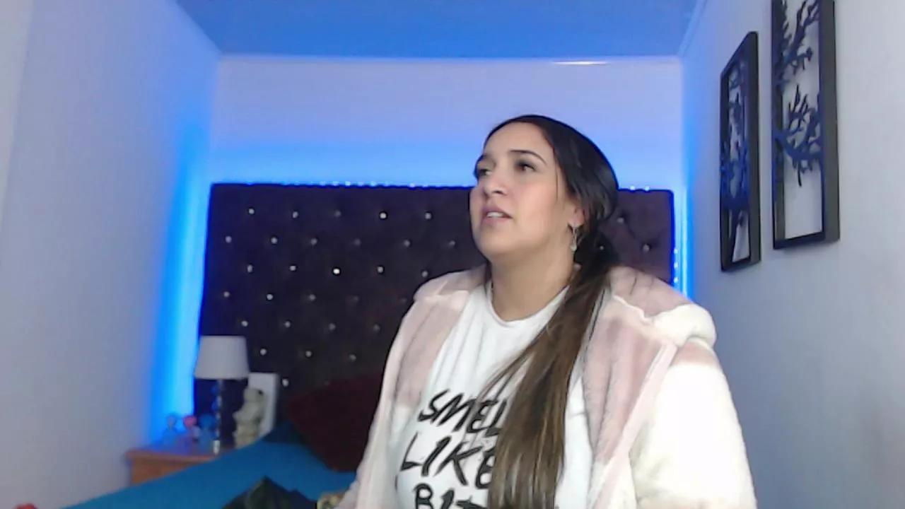 blue_water_cs on Cam4 