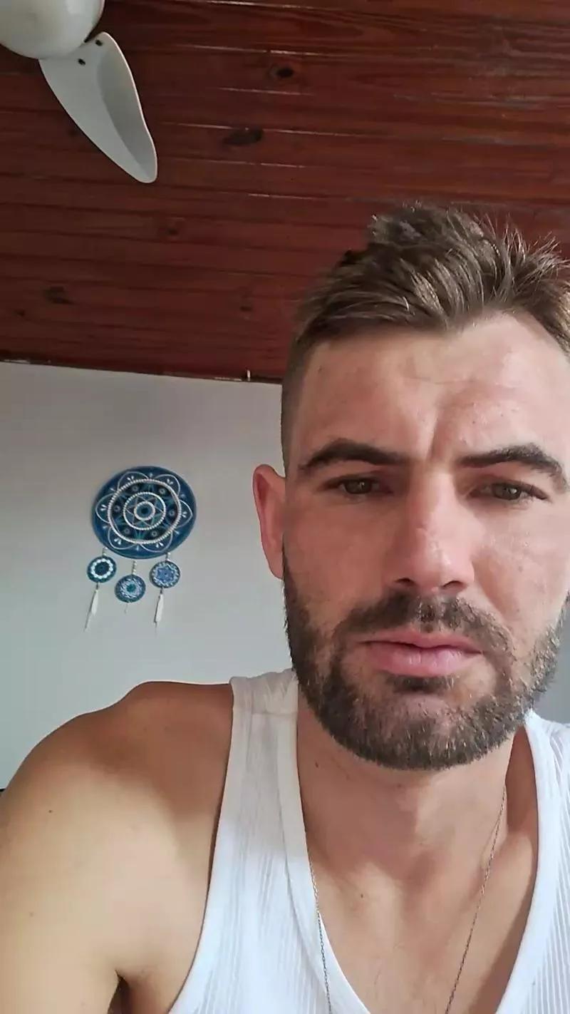 BryanTips on Cam4 