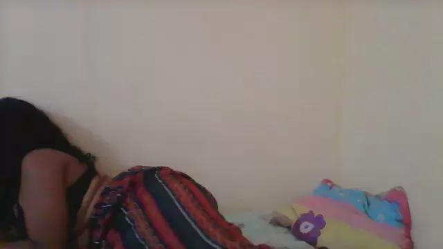 Candia00 on Cam4 