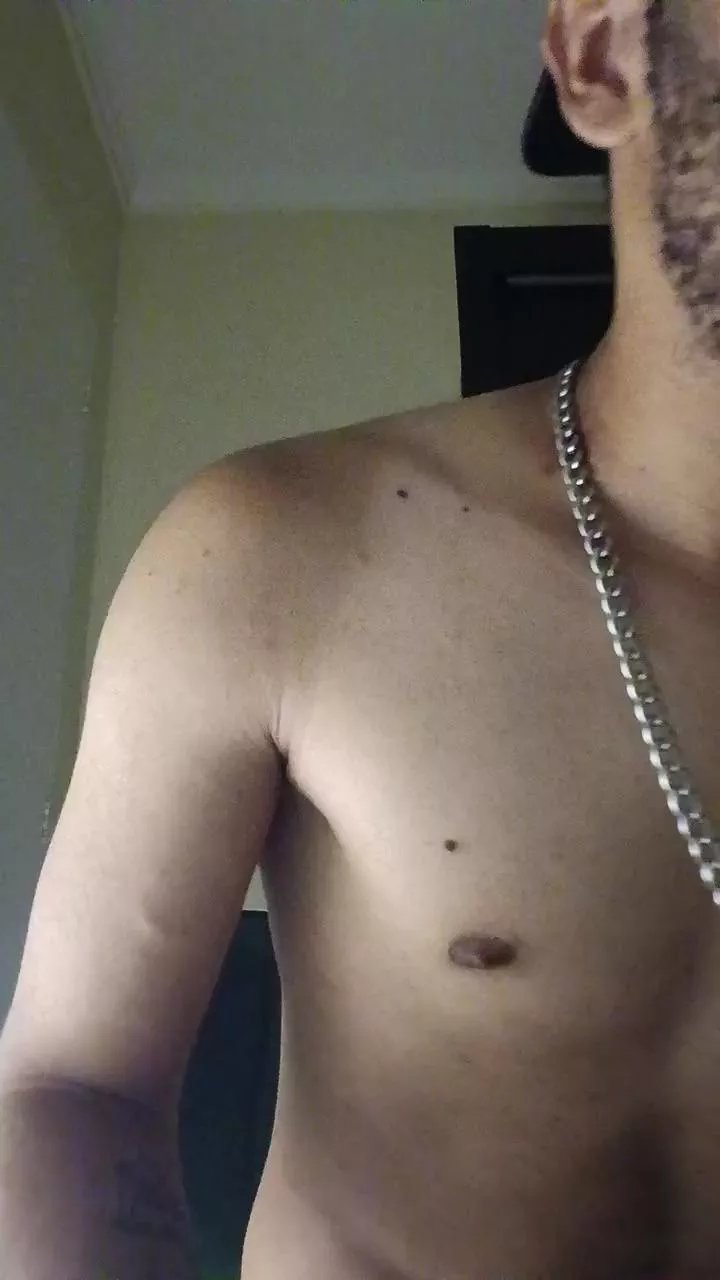 Offline Carlosxntos on Cam4