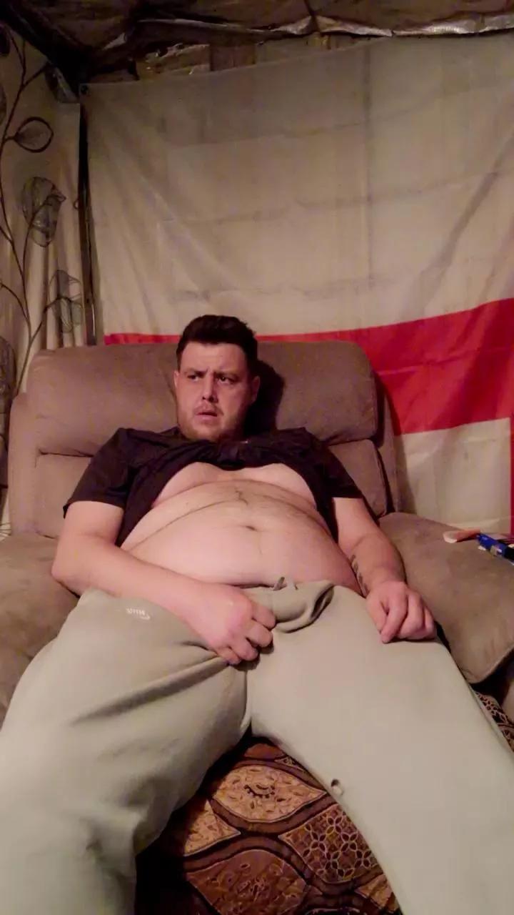 Chavbear on Cam4 