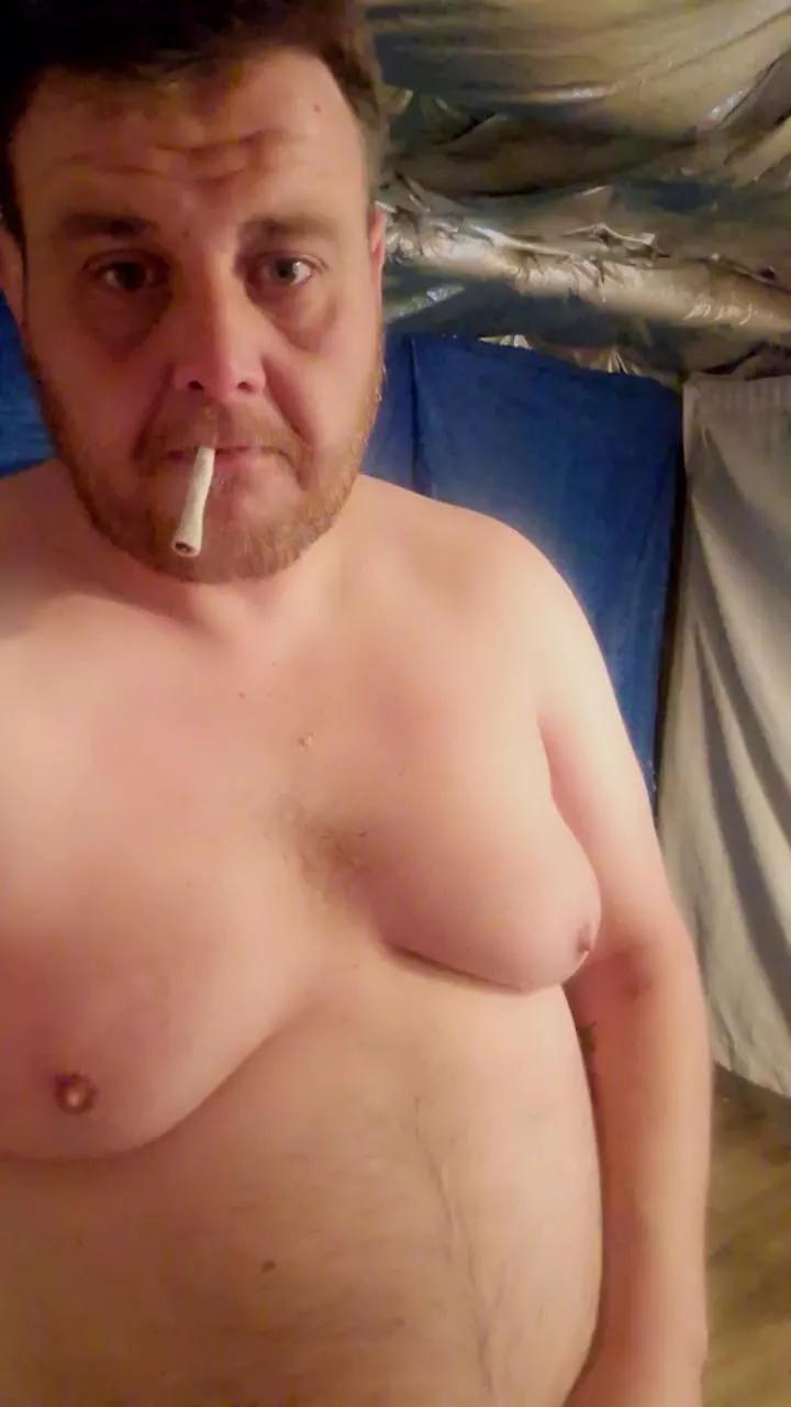 Chavbear on Cam4 