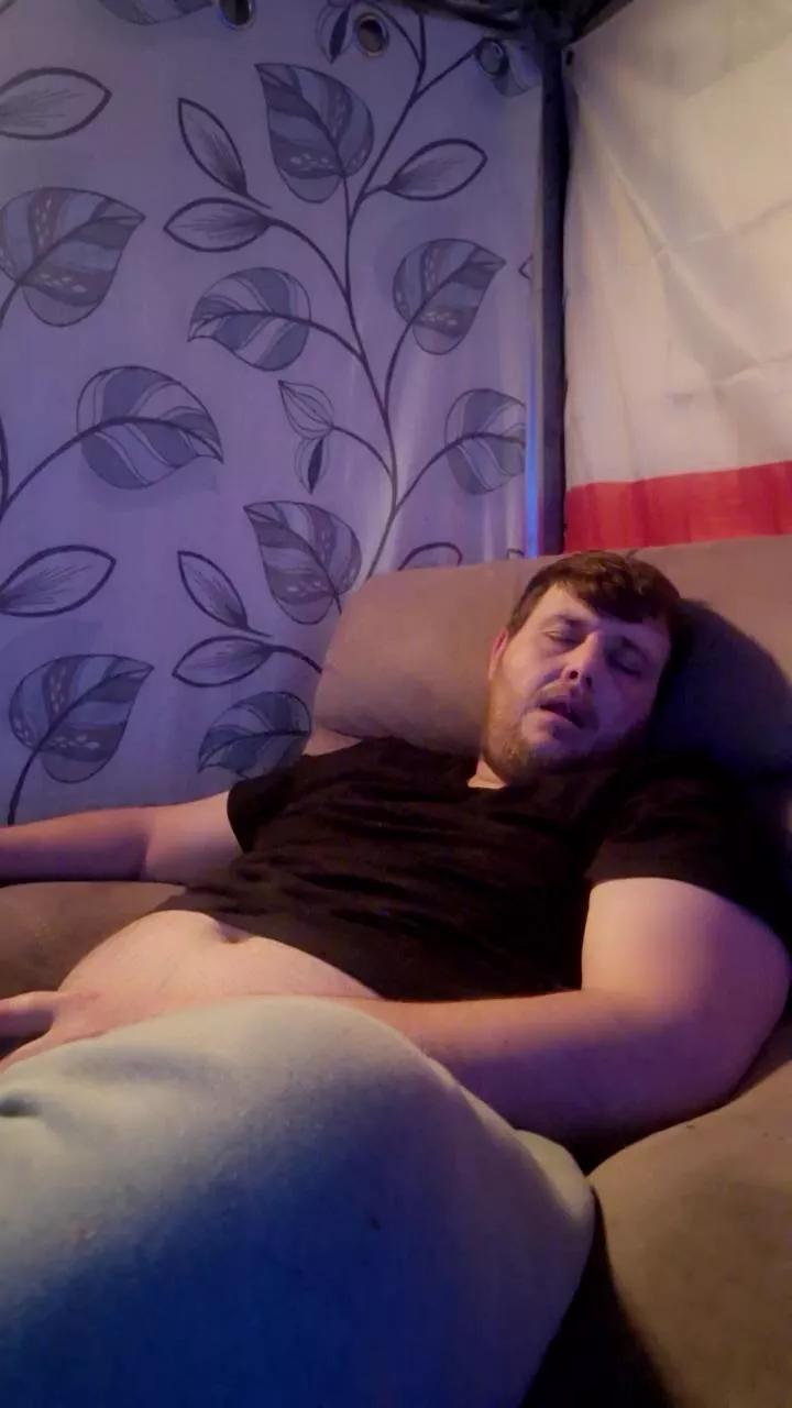Chavbear on Cam4 