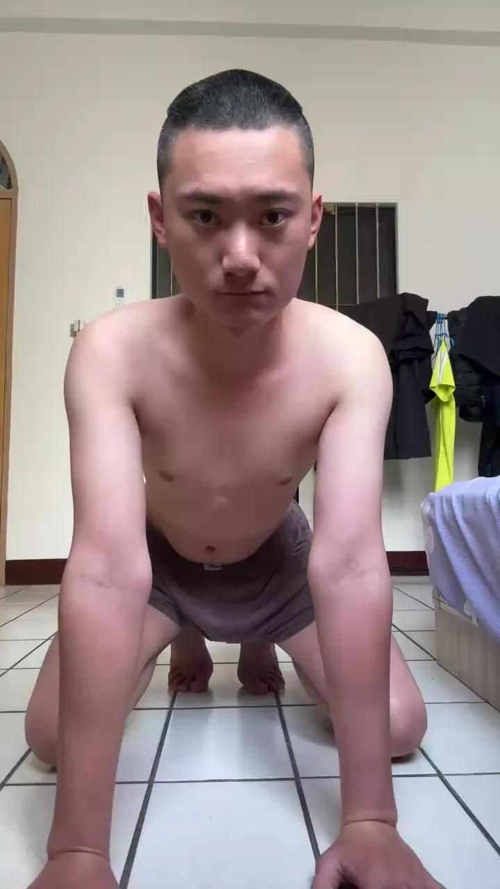 Chende4949 on Cam4 