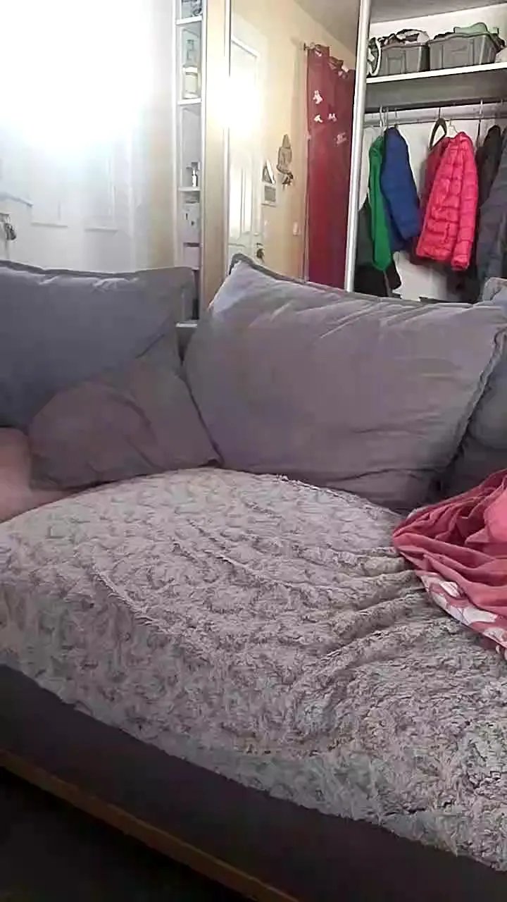 Offline coco4225 on Cam4