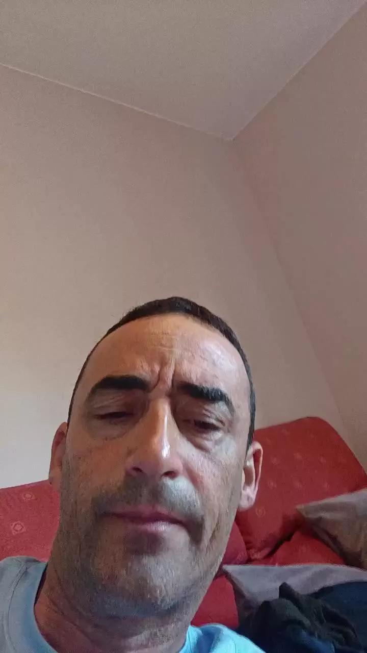 comilon77 on Cam4 