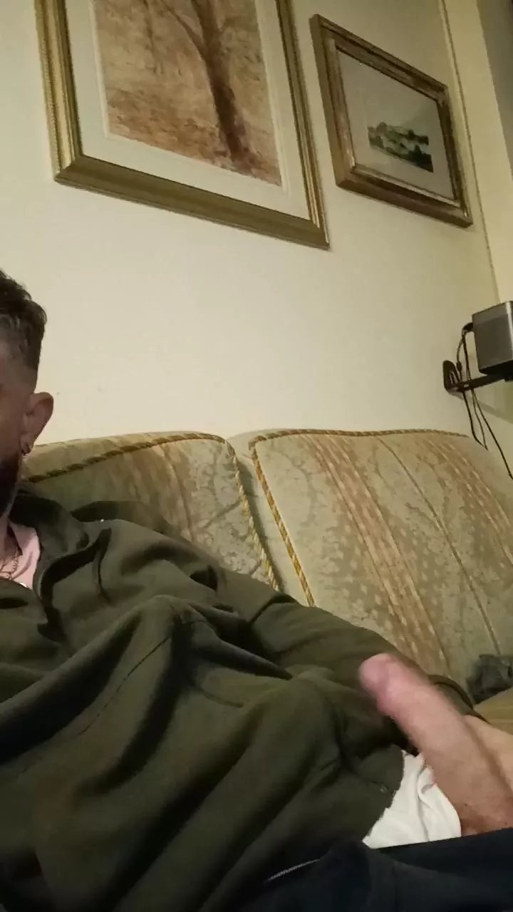 Offline Css85 on Cam4