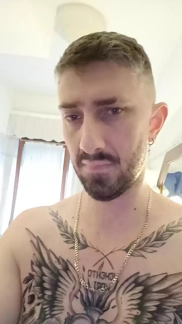 Offline Css85 on Cam4