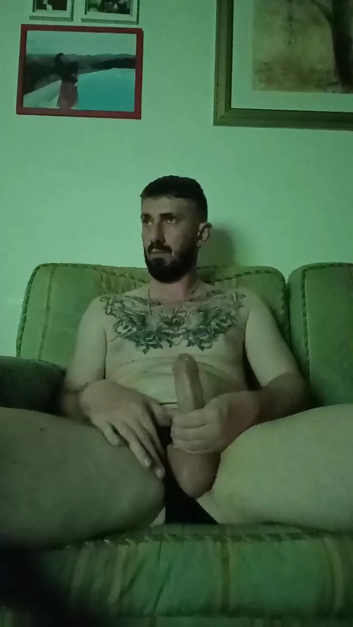 Offline Css85 on Cam4