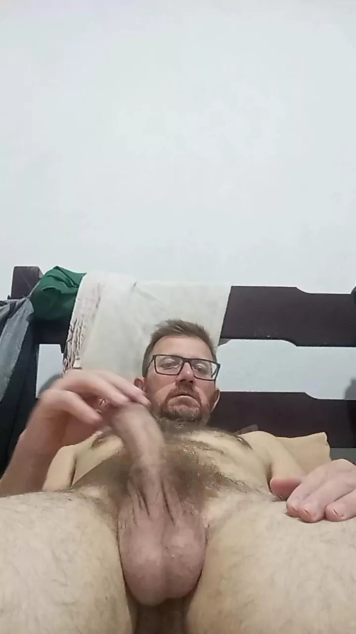 Offline daguia72 on Cam4