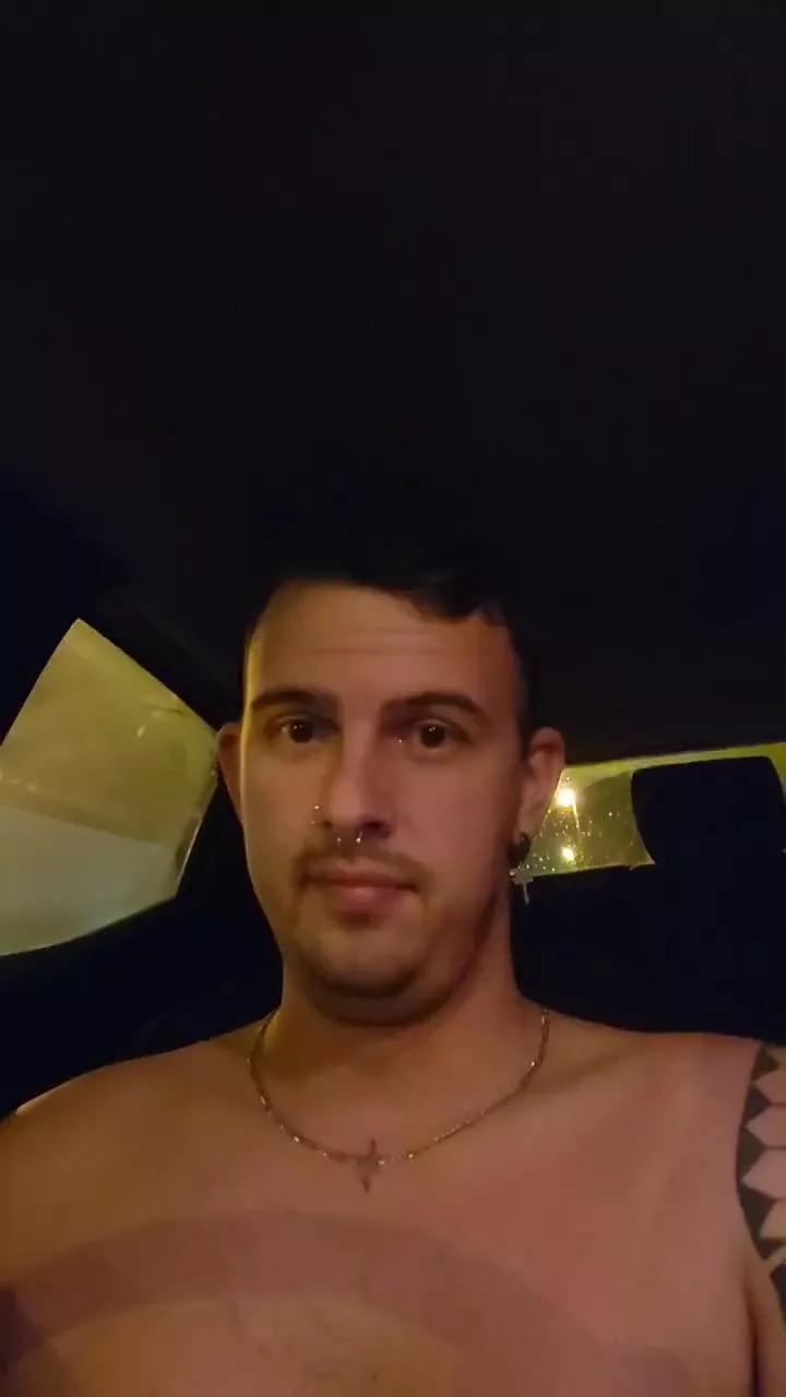 danib18 on Cam4 