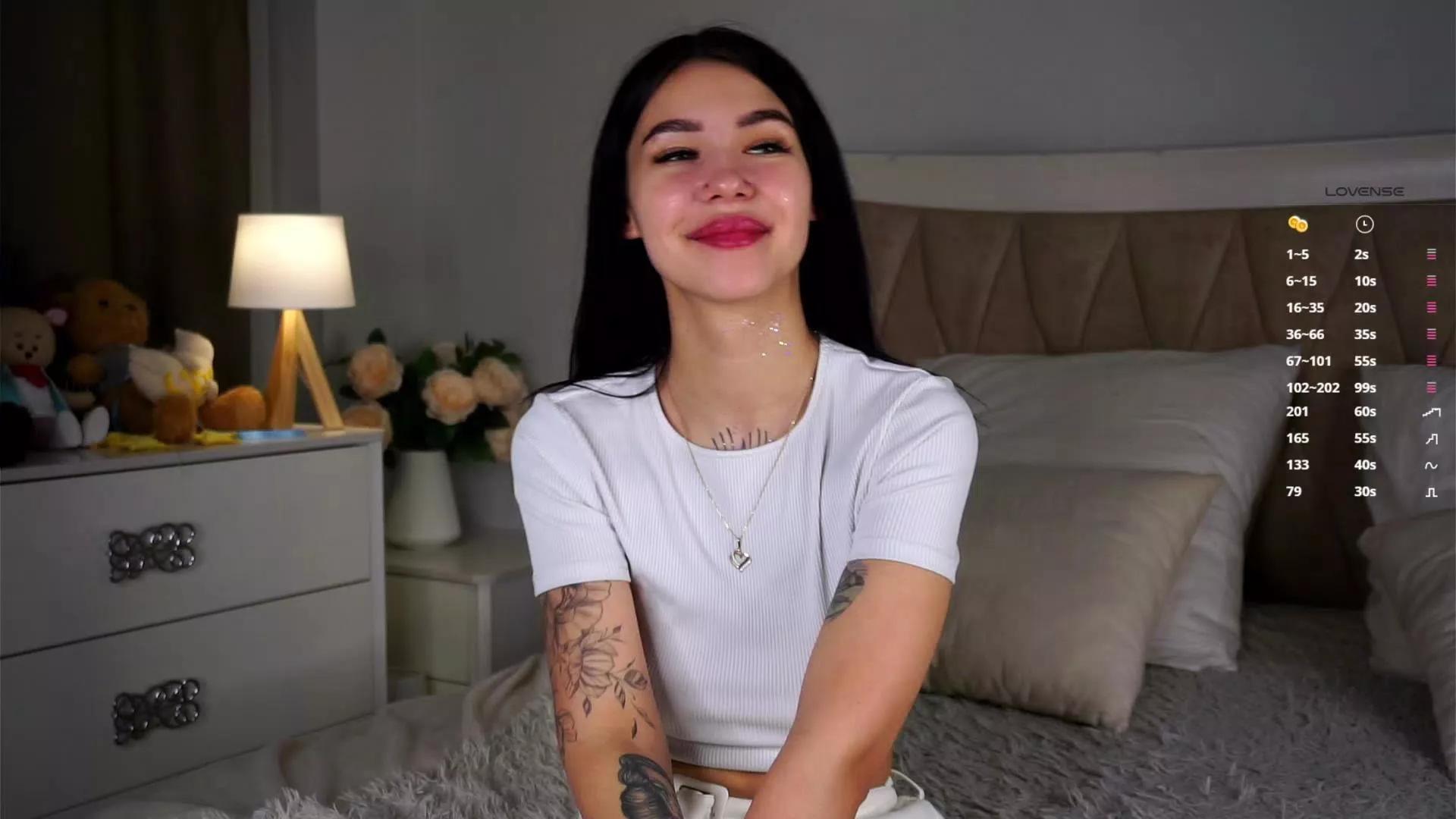 DarleneCreedon on Cam4 
