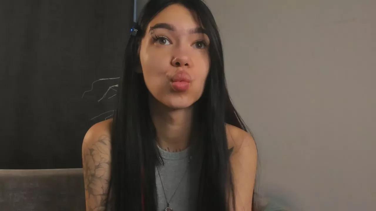DarleneCreedon on Cam4 
