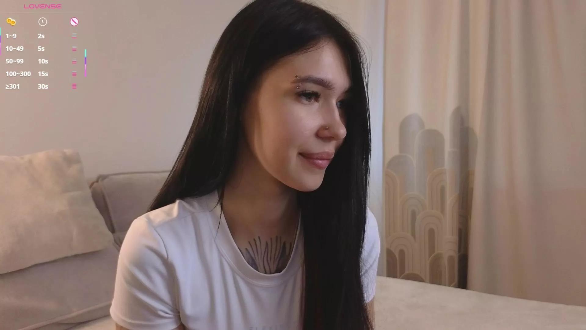 DarleneCreedon on Cam4 