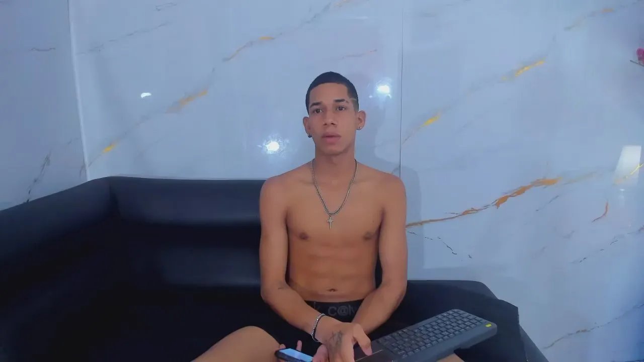 Offline Dave_Danna on Cam4