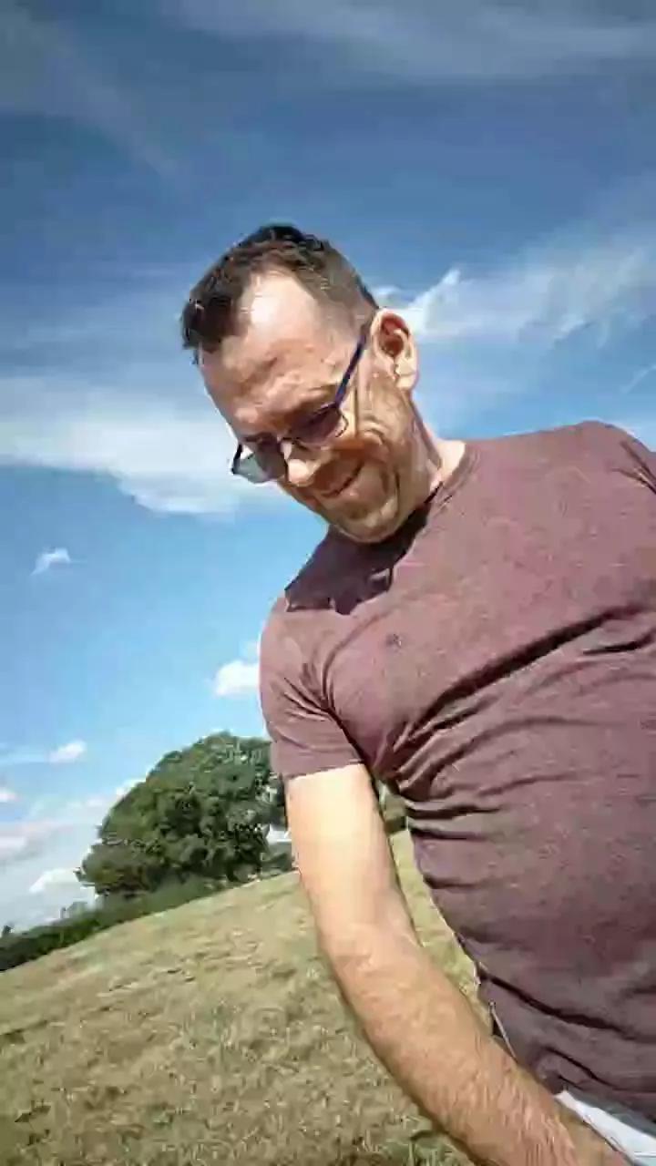 dave_naked on Cam4 