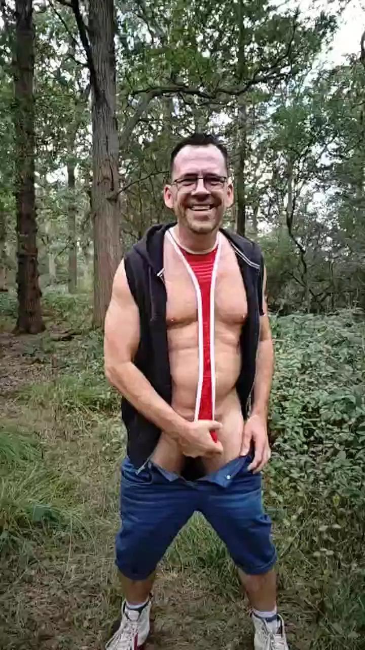 dave_naked on Cam4 