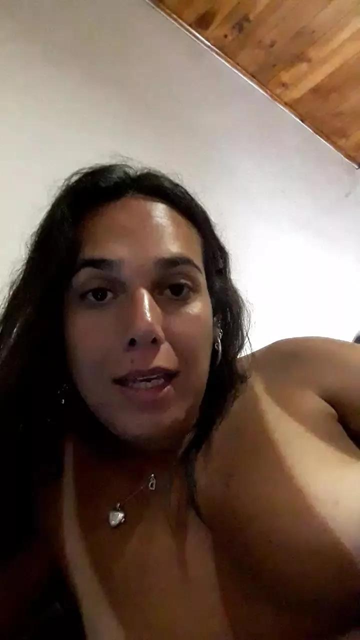 DelfiVarez on Cam4 