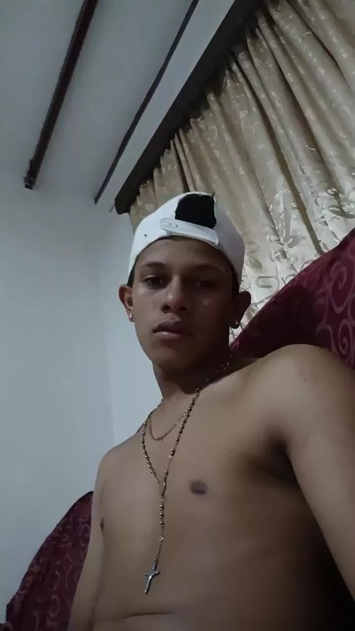 Offline Dirty_fullhappy on Cam4