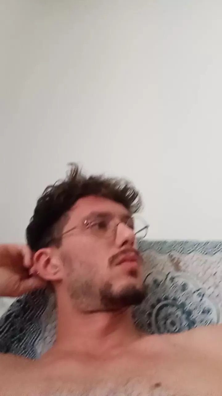 Offline Ehiyo on Cam4