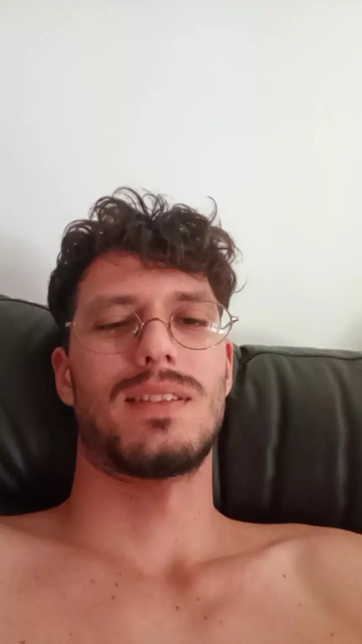 Offline Ehiyo on Cam4