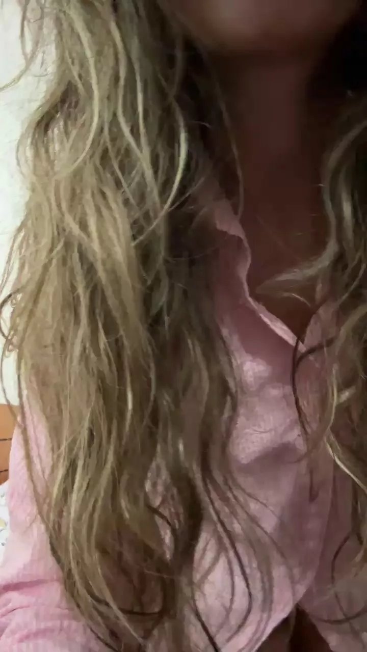 Offline Elisabettafoor on Cam4