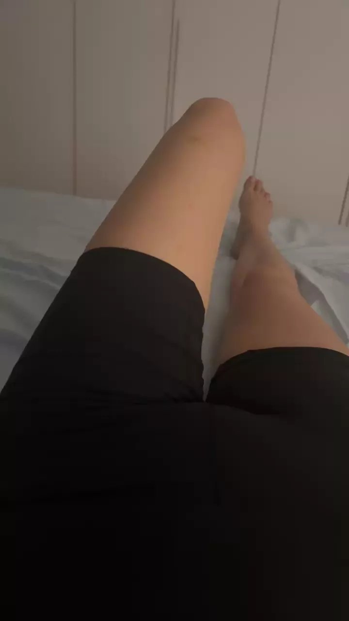 Offline Elisabettafoor on Cam4