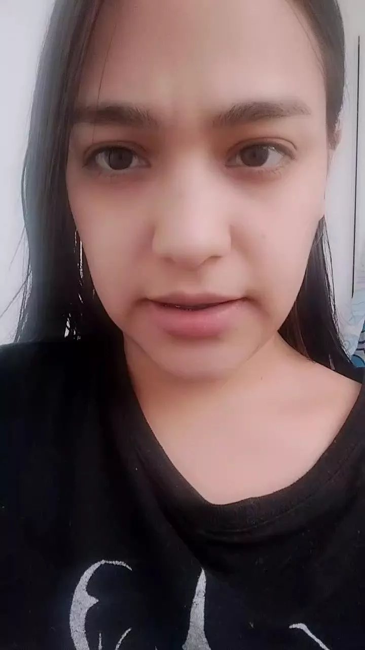 Offline Ella_big on Cam4