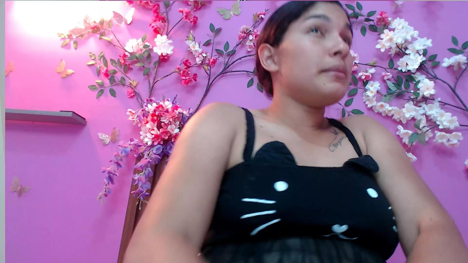 elupitabarbara1 on Cam4 