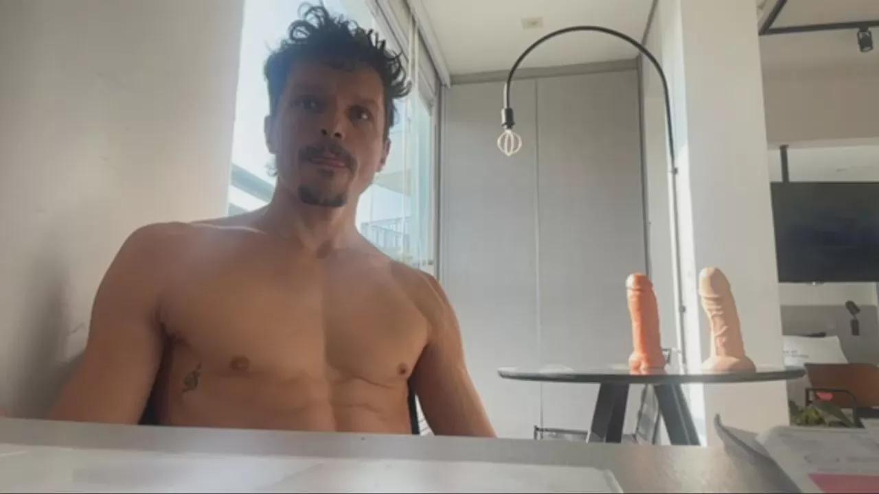FETICHISTA_DOT on Cam4 
