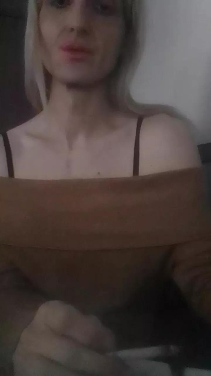 fetishpoup on Cam4 