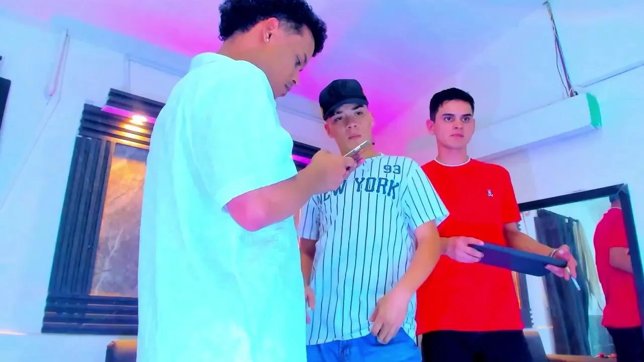 Offline firends_dream on Cam4